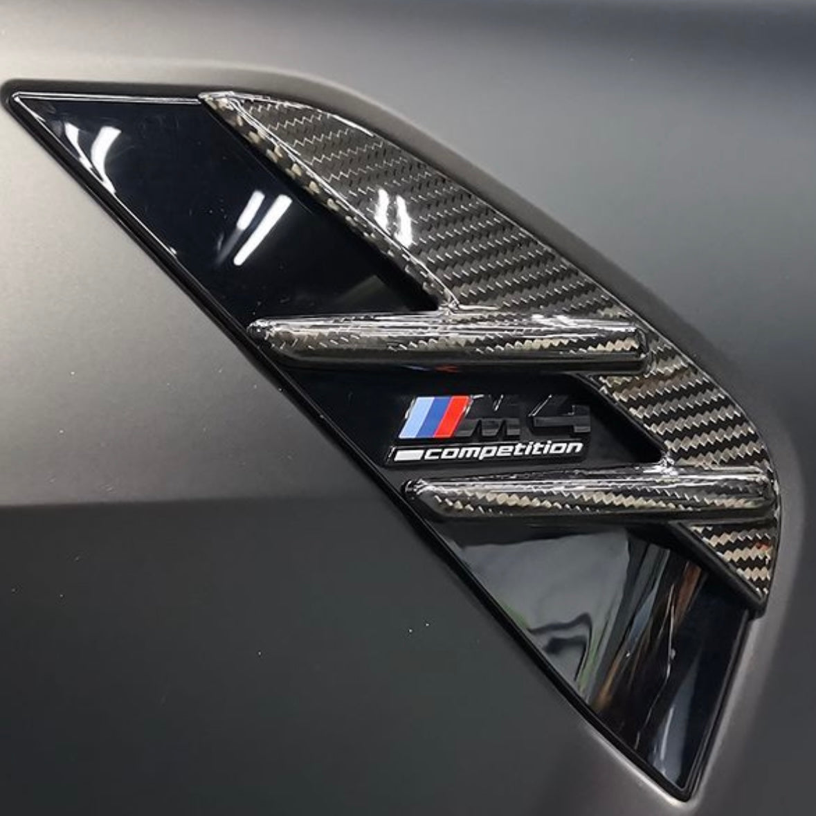 Carbon Fiber Vent Cover passend für BMW M3 G80 G81